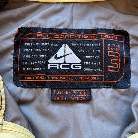 Vintage 90s Nike ACG Lightweight Embroidered Windbreaker - Picture 6 of 13